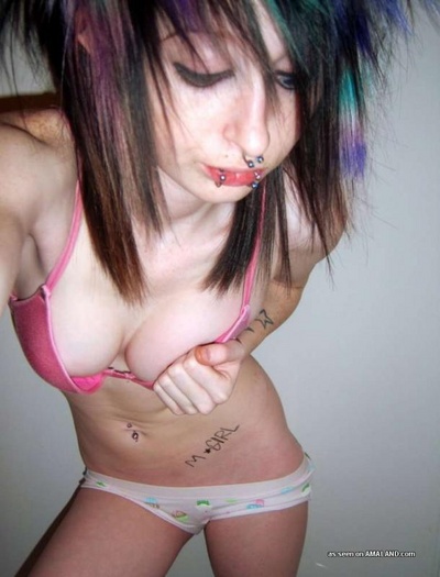 Cute Amateur Raver Girl Self Pics - Free Emo Girlfriend Porn - Goth Teen pic pic